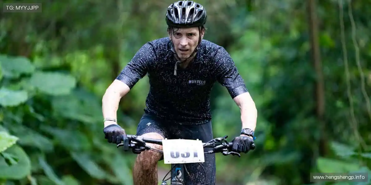 📺高清直播，每一个进球都让你身临其境！🏀